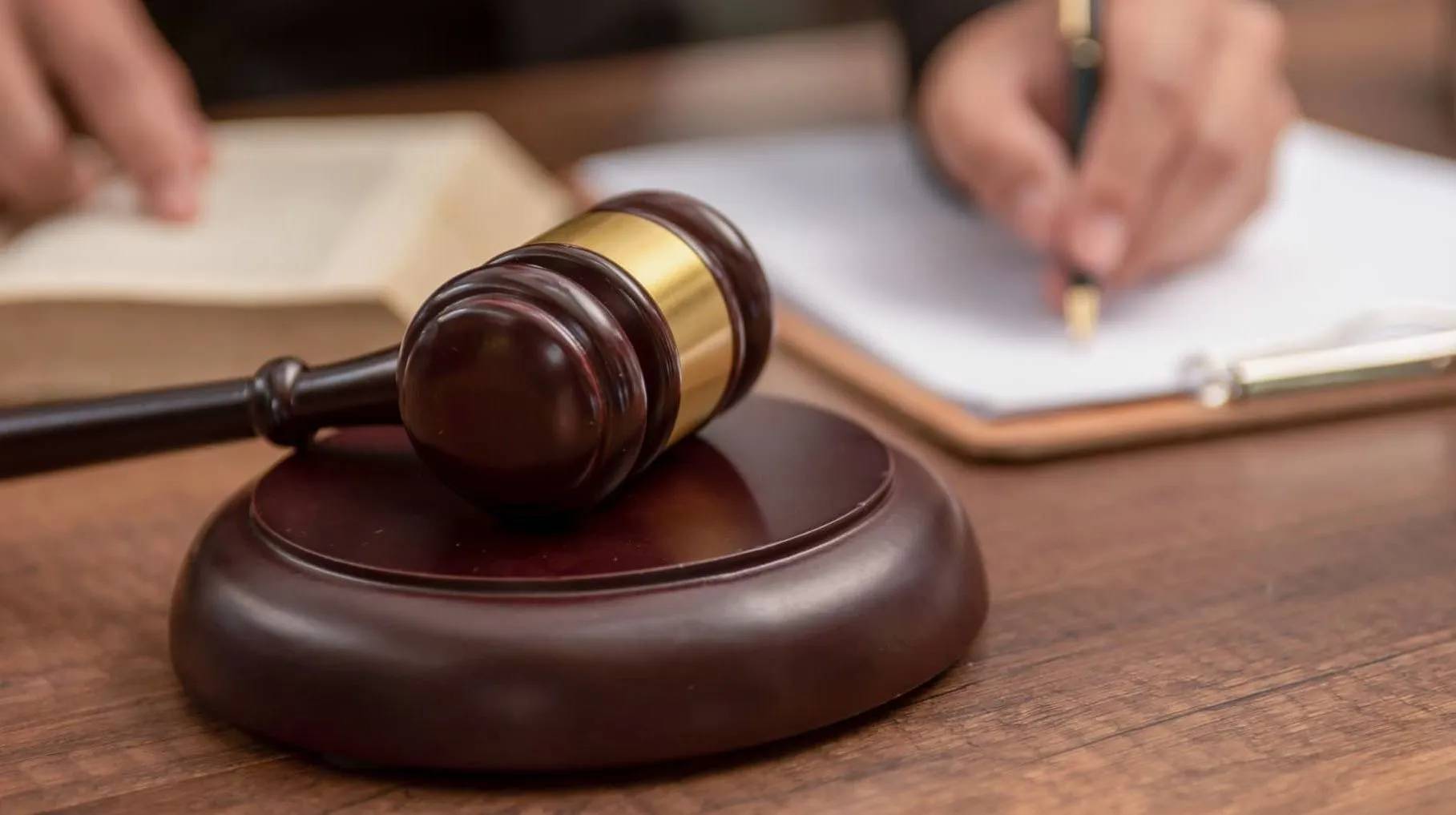The End of the Clock: How Artificial Intelligence is Upending Law Firm Economics